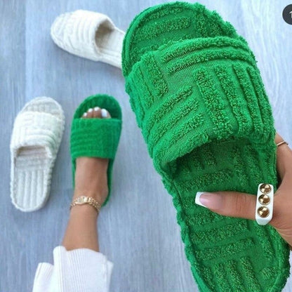 2021 Flat Furry Slippers Thick Sole Open Toe Women Slides