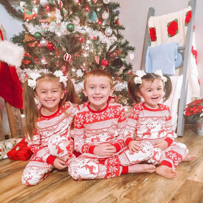 Mommy and Me Clothes 2023 New Christmas Pajamas Set for Family Soft Cute Sleepwear Adults Kids 2 Pieces Suit Xmas Look Outfits