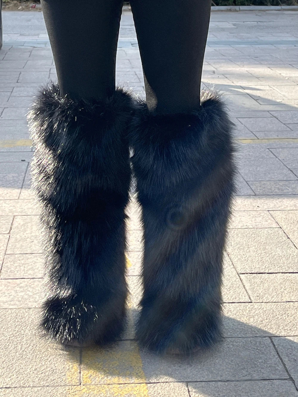 2024 Winter Thigh High Fluffy Boots Ladies Furry Faux Fox Fur Long Warm Shoes Women New Designer Plush Knee High Fur Boots Girls