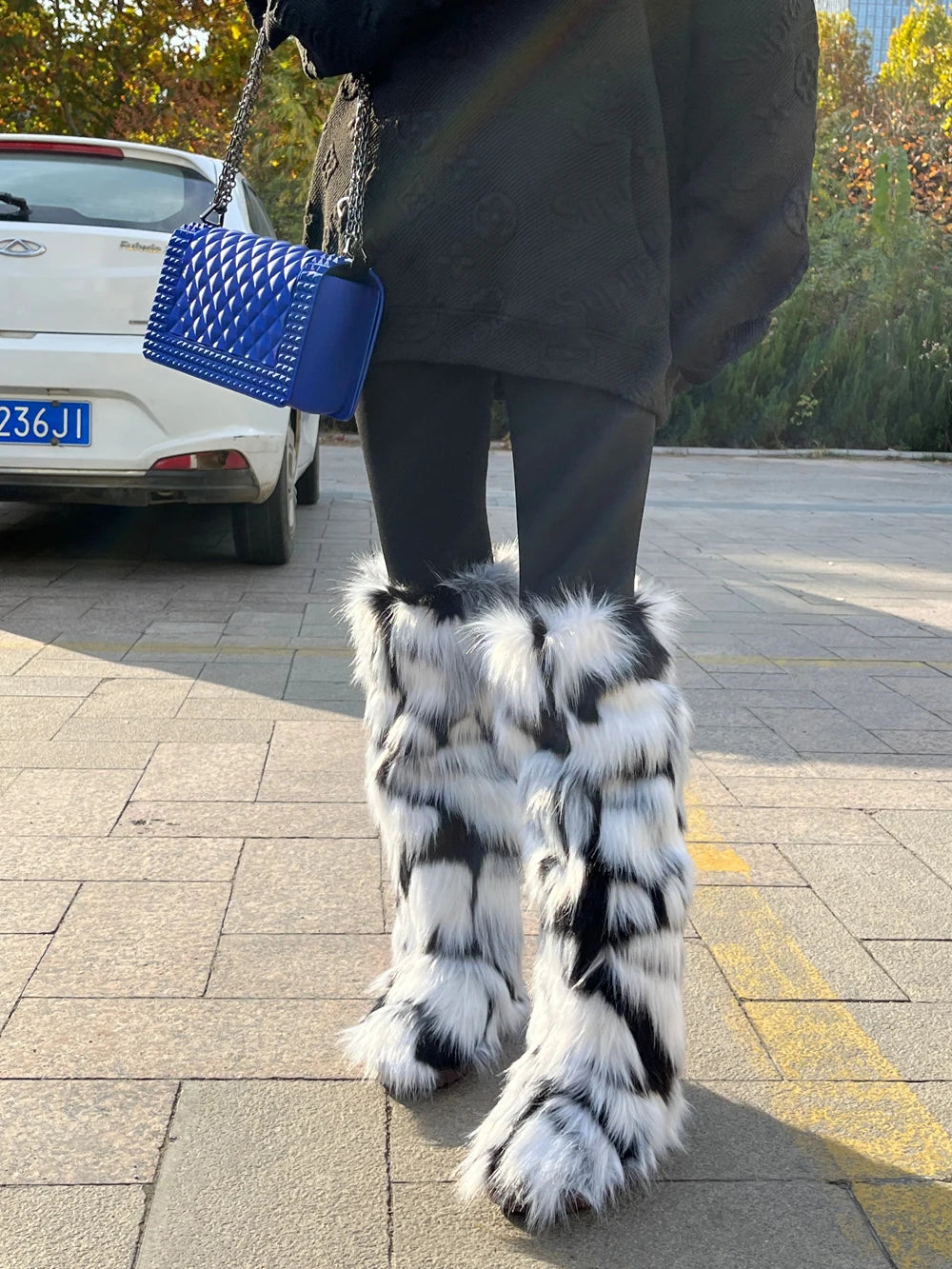 2024 Winter Thigh High Fluffy Boots Ladies Furry Faux Fox Fur Long Warm Shoes Women New Designer Plush Knee High Fur Boots Girls